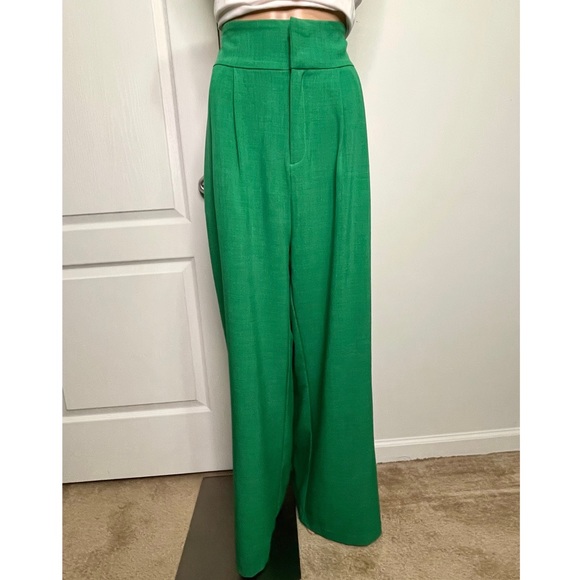 Wide Leg Woven Pants in Green - Picture 3 of 4
